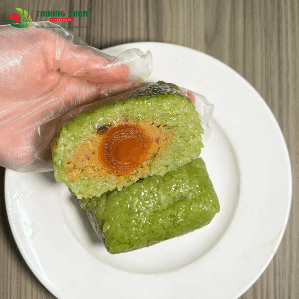 Hộp Quà Bánh Chưng Trứng Muối Tôm Khô